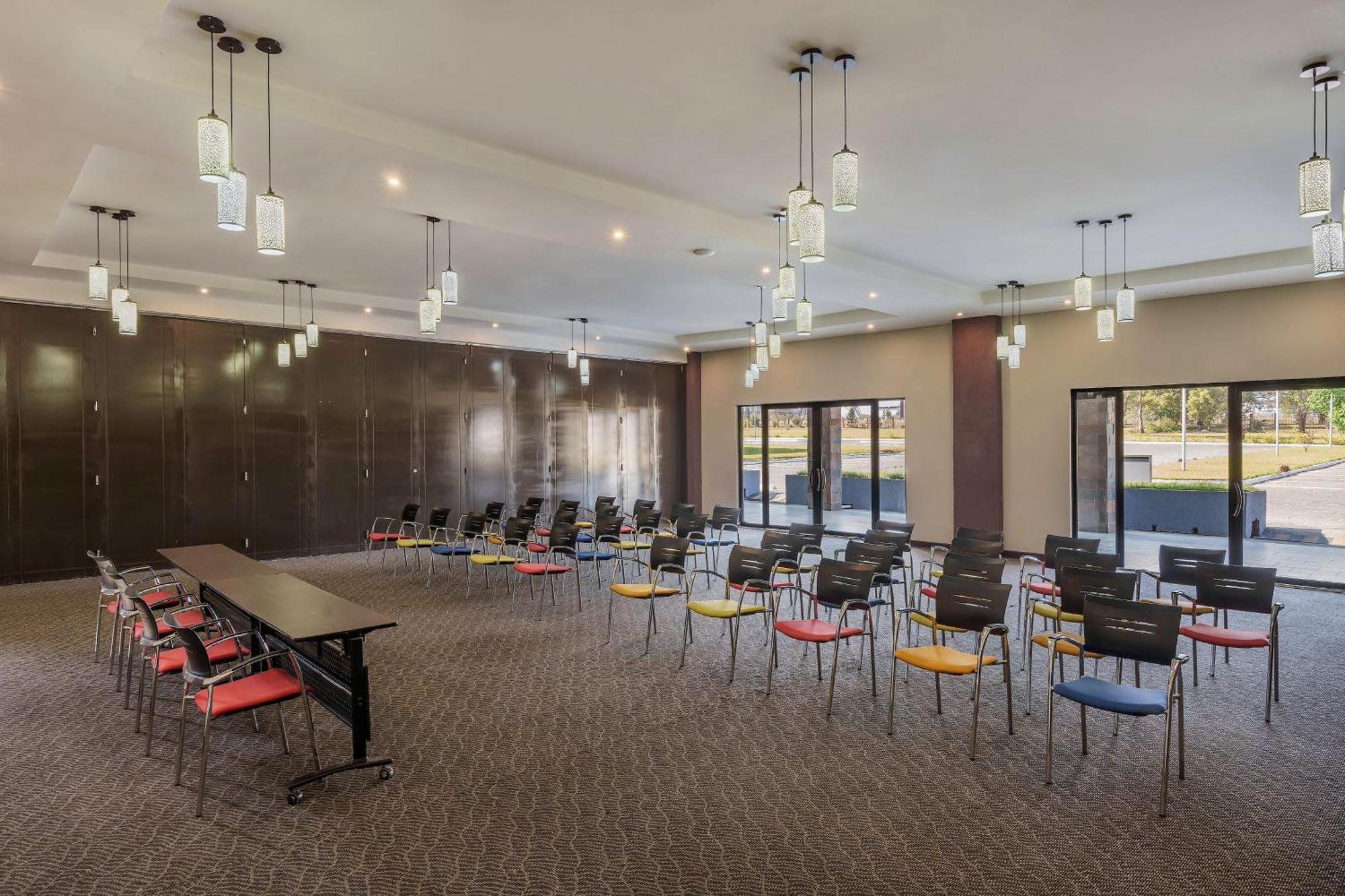 Protea Hotel By Marriott Ndola Exteriör bild