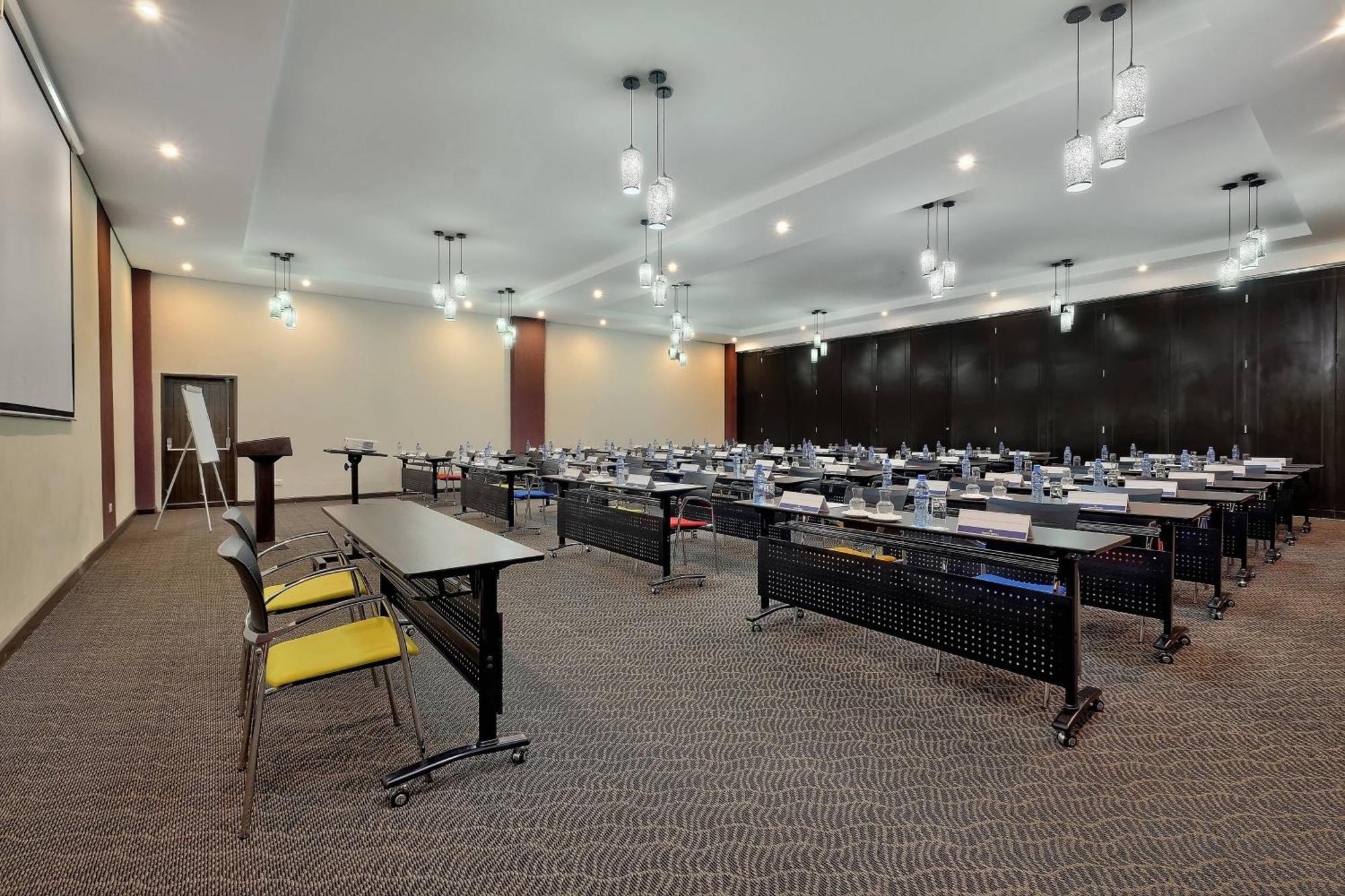 Protea Hotel By Marriott Ndola Exteriör bild