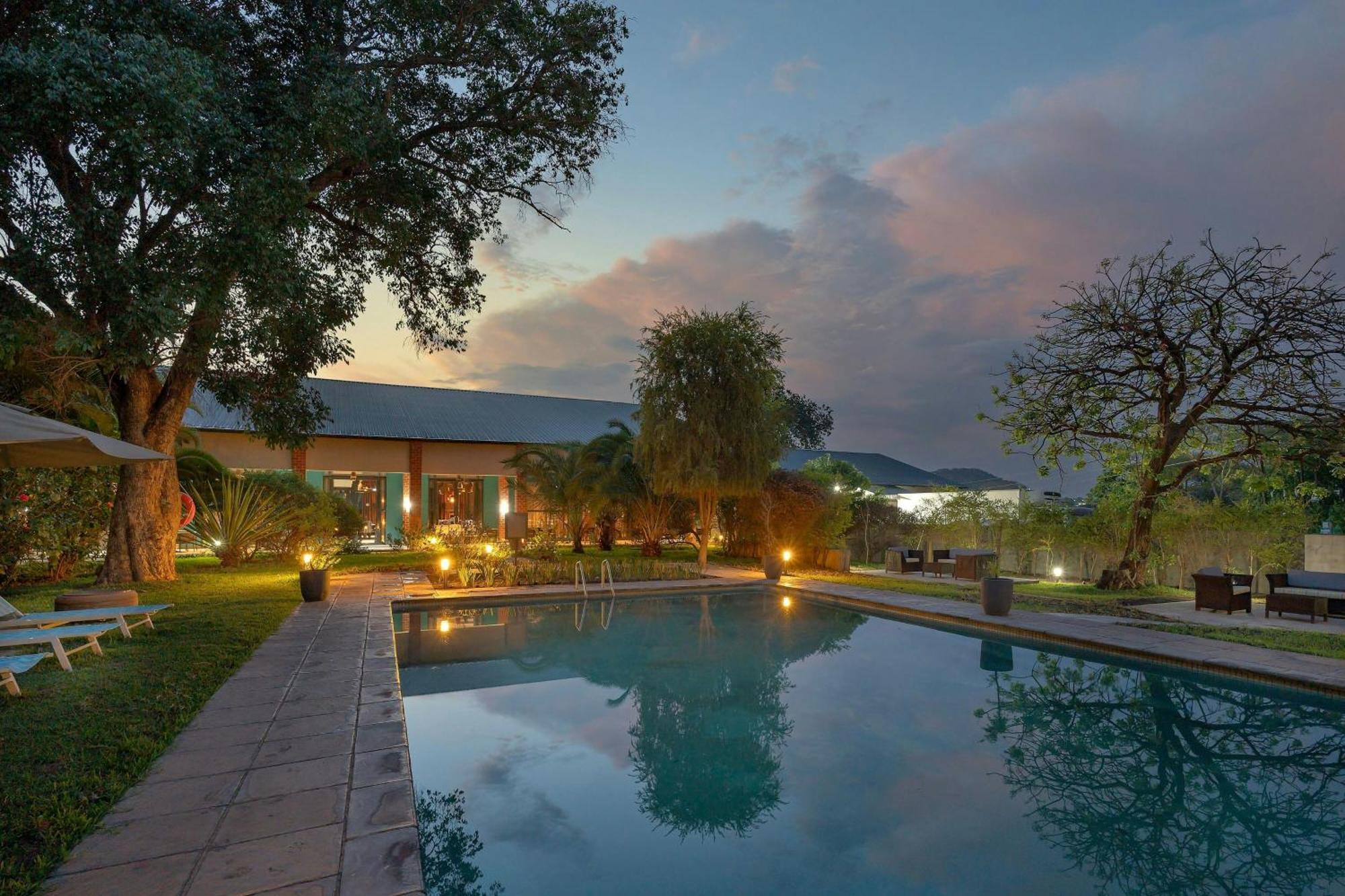Protea Hotel By Marriott Ndola Exteriör bild