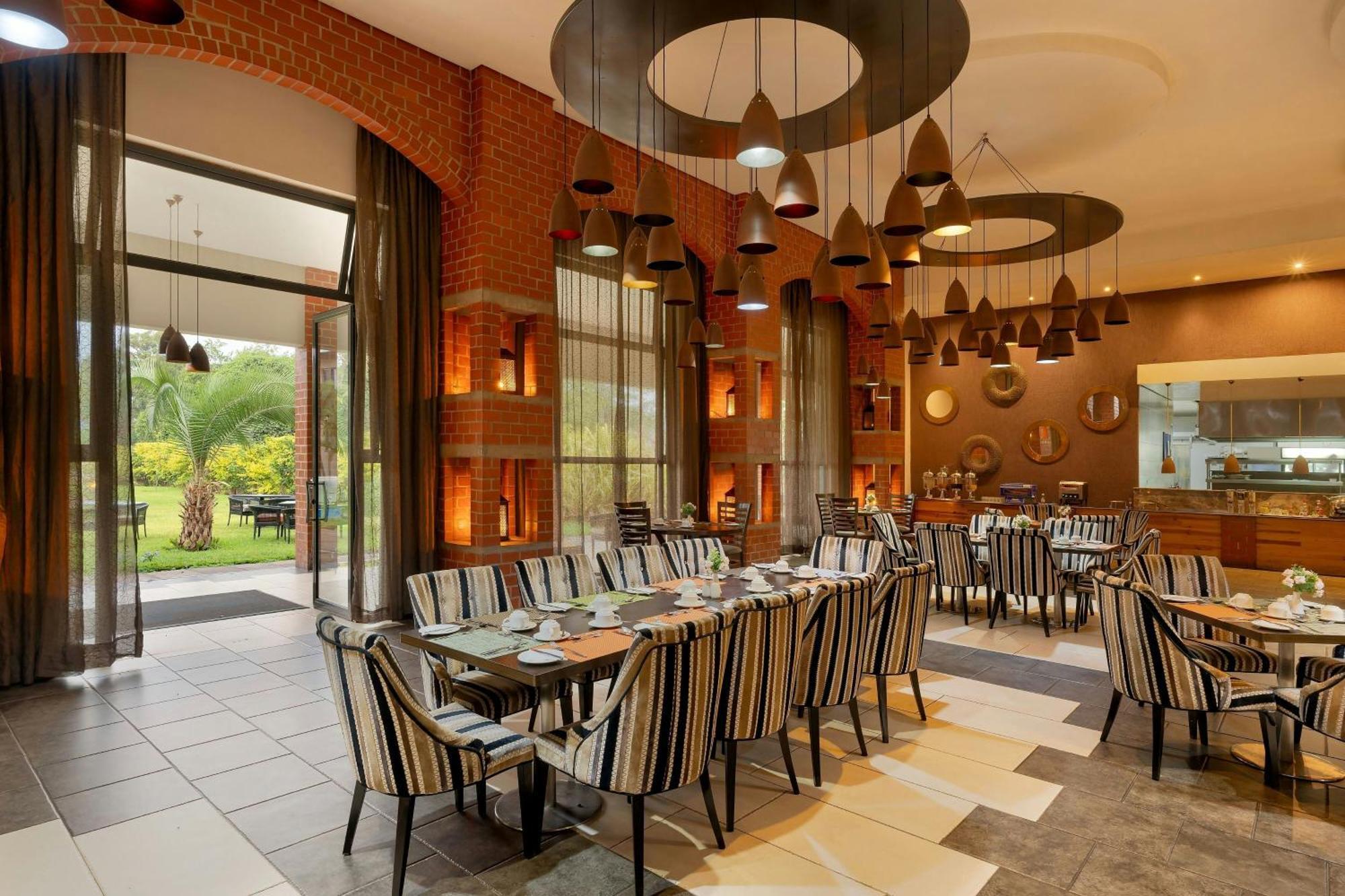 Protea Hotel By Marriott Ndola Exteriör bild